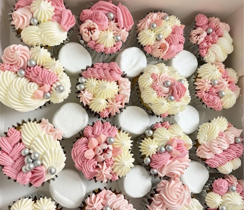 Cupcakes roses et crème