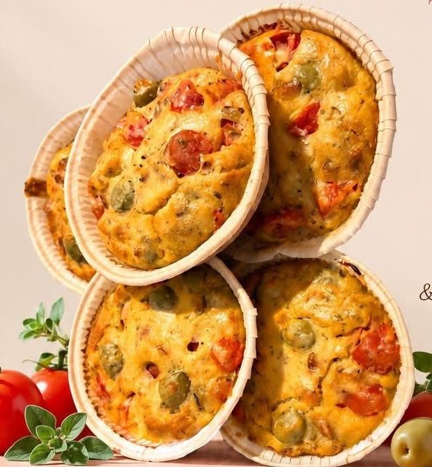 Muffins salés tomates, olives vertes et origan